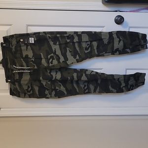 Men Jogger Khaki. Camo pattern.